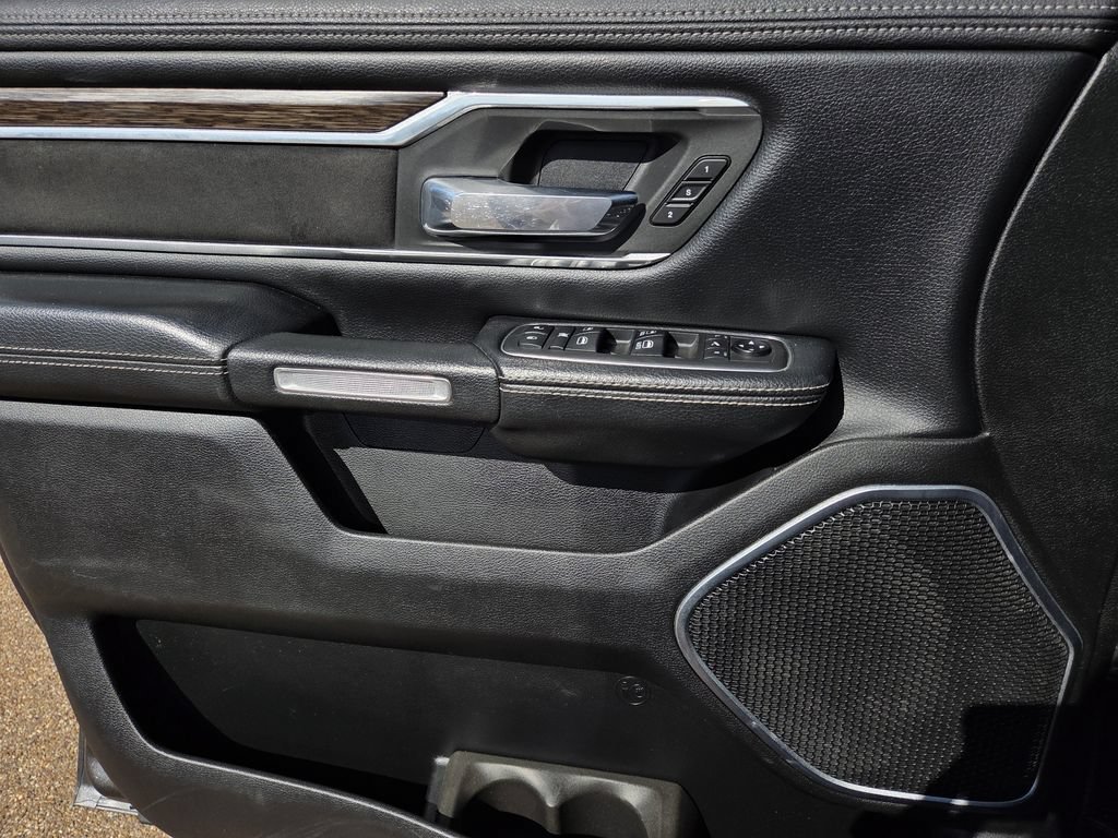 Used 2019 RAM 1500 Laramie RWD image 22