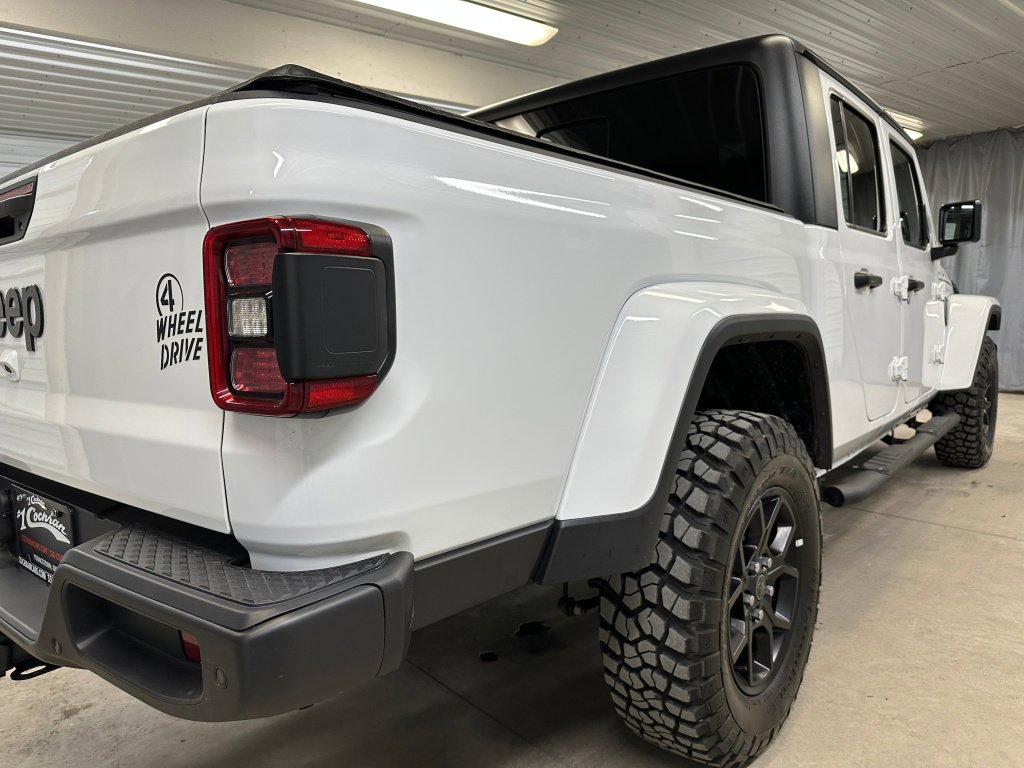 Used 2025 Jeep Gladiator Willys image 26