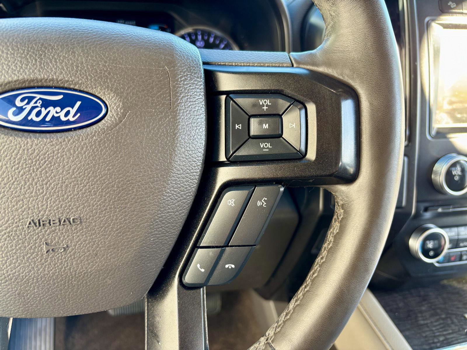 Used 2018 Ford Expedition Max Limited image 25