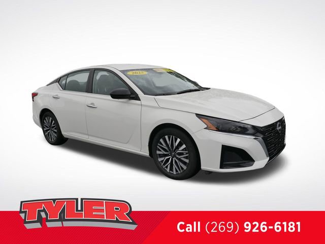 Used 2025 Nissan Altima 2.5 SV