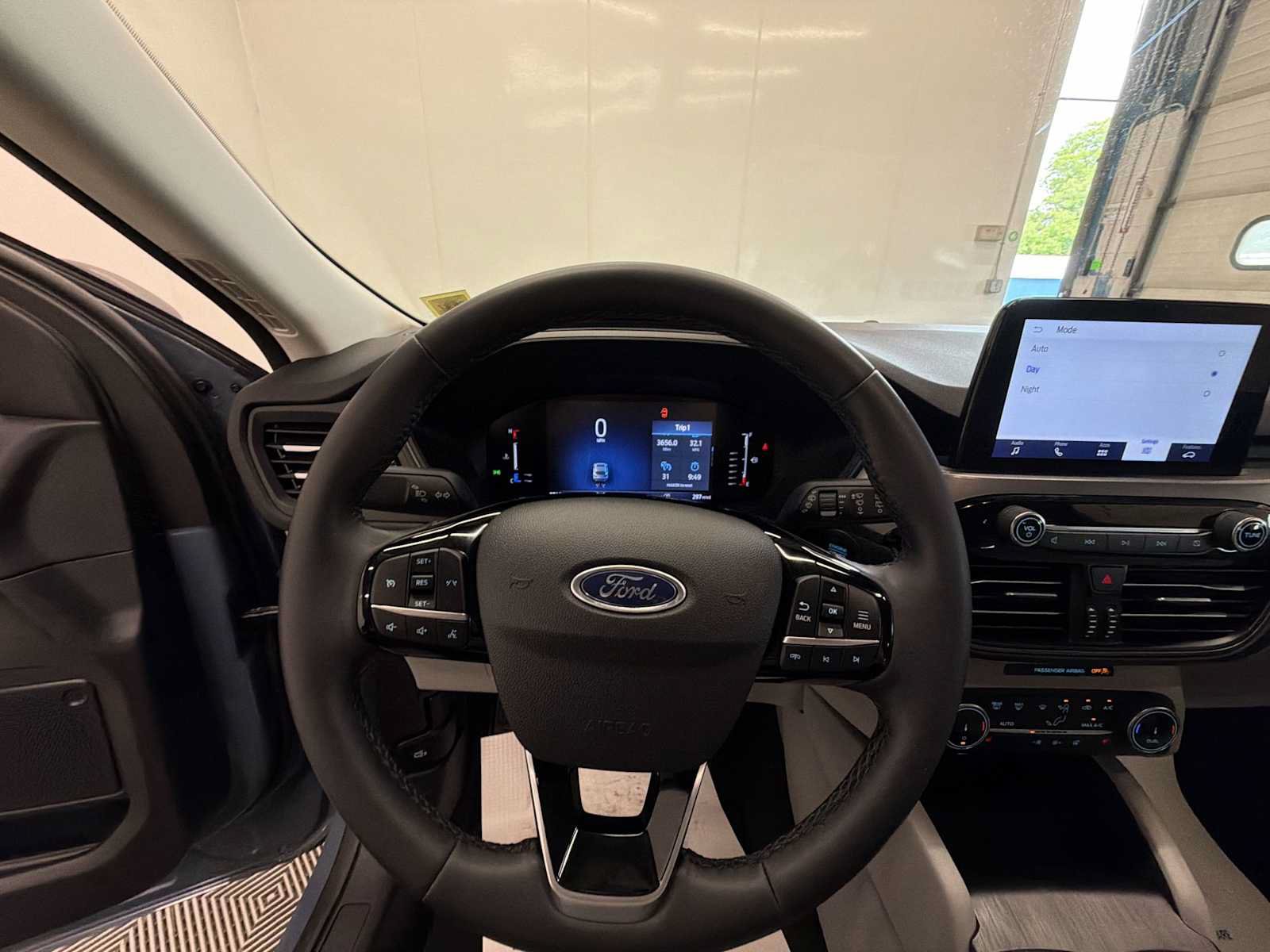 Used 2023 Ford Escape Active AWD/4WD image 11
