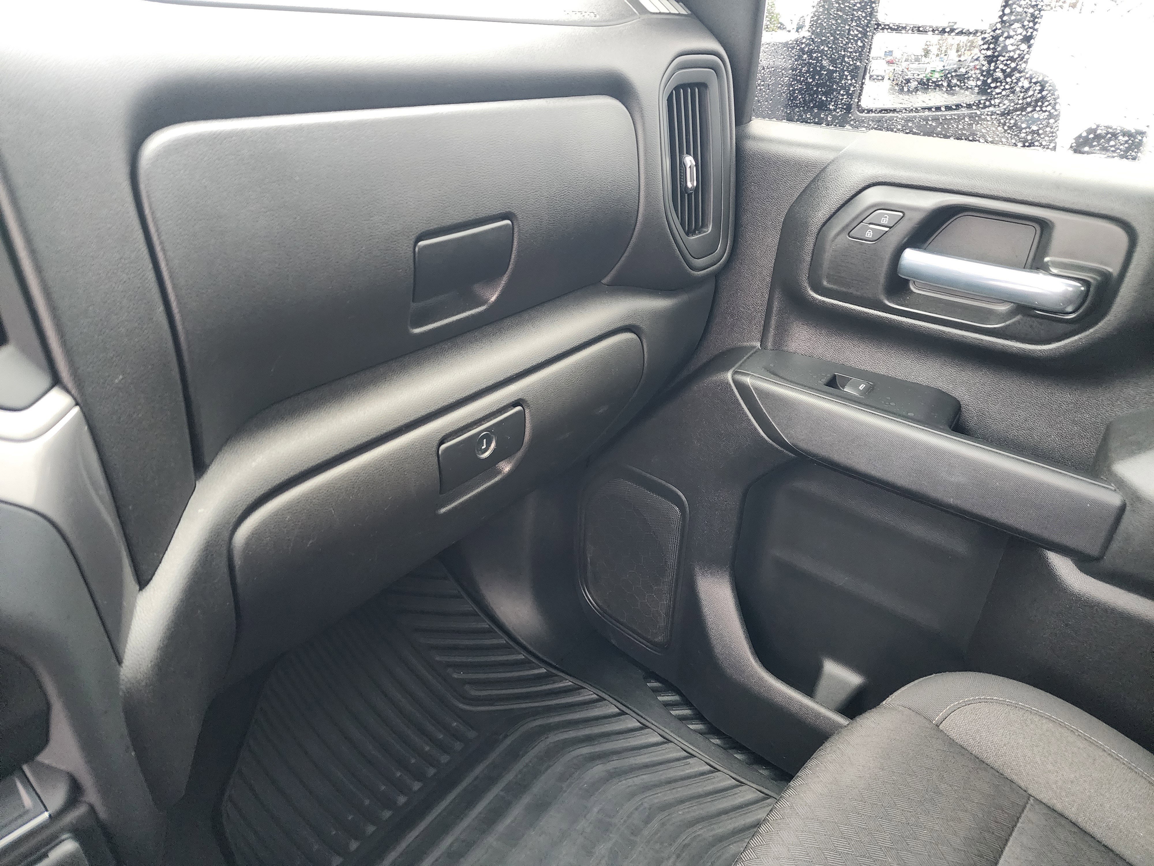 Used 2025 Chevrolet Silverado 2500 Custom w/ Custom Convenience Package image 35