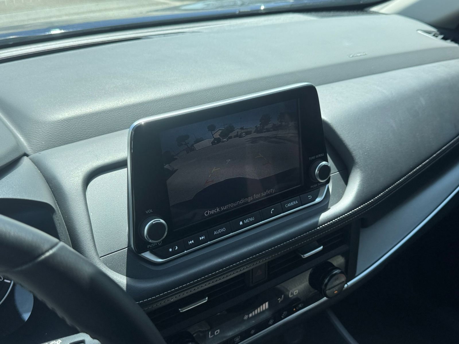 Used 2025 Nissan Rogue SV FWD image 25