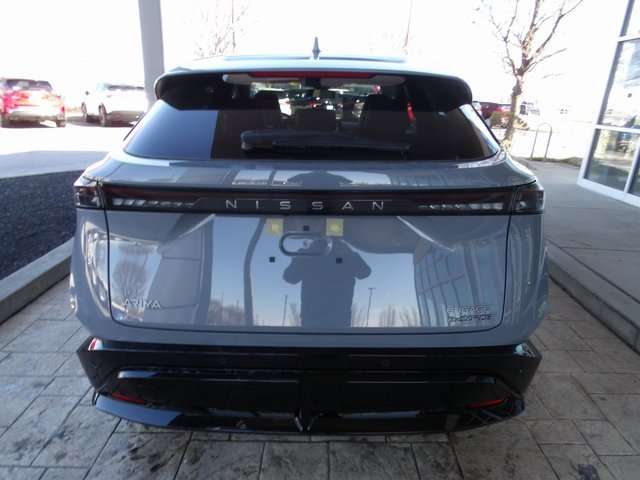 New 2025 Nissan Ariya AWD image 6