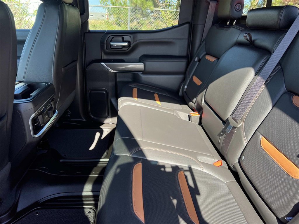 Used 2021 GMC Sierra 1500 AT4 w/ AT4 Premium Package image 11