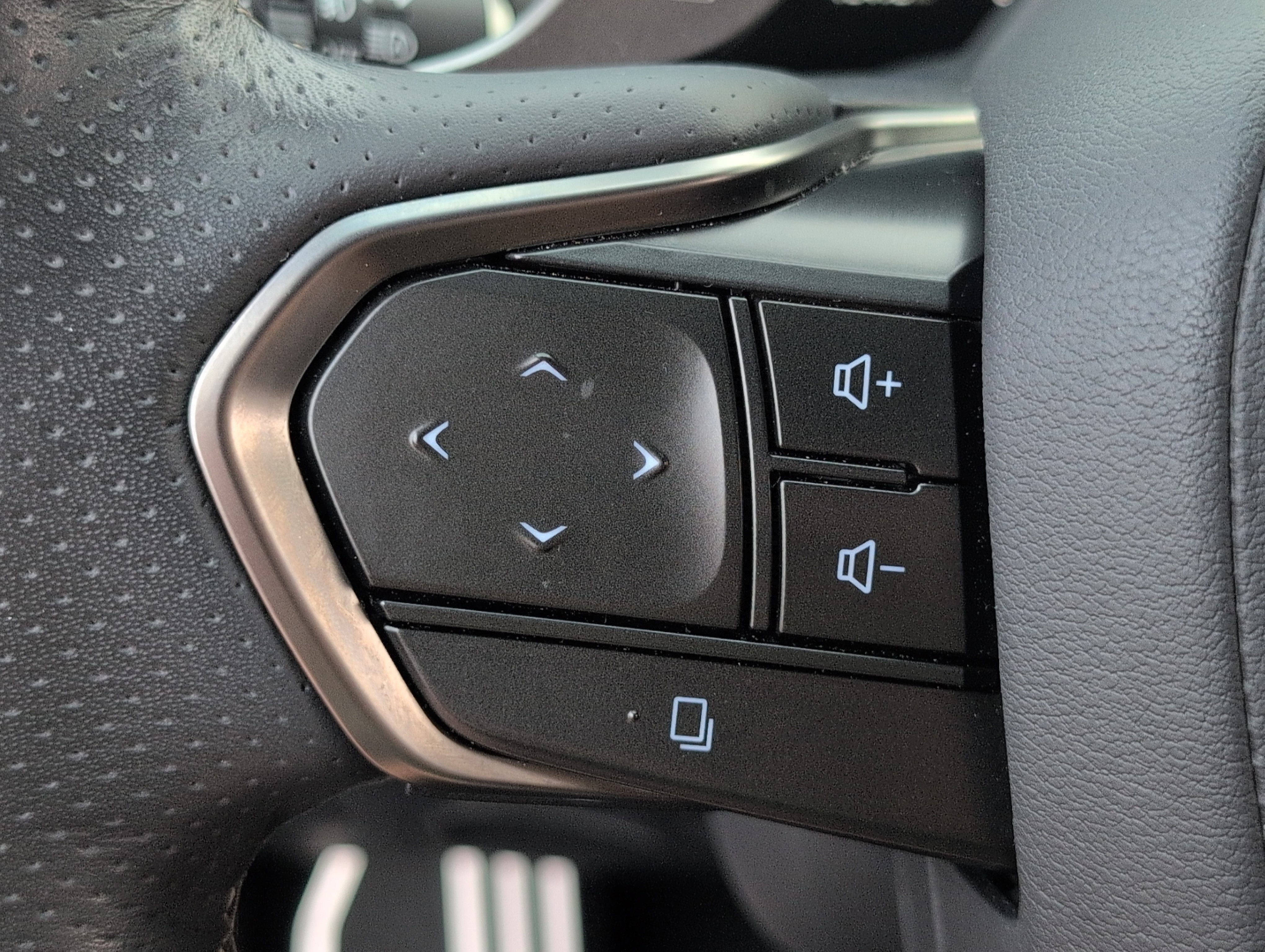 Used 2024 Lexus RX 500h F Sport image 24