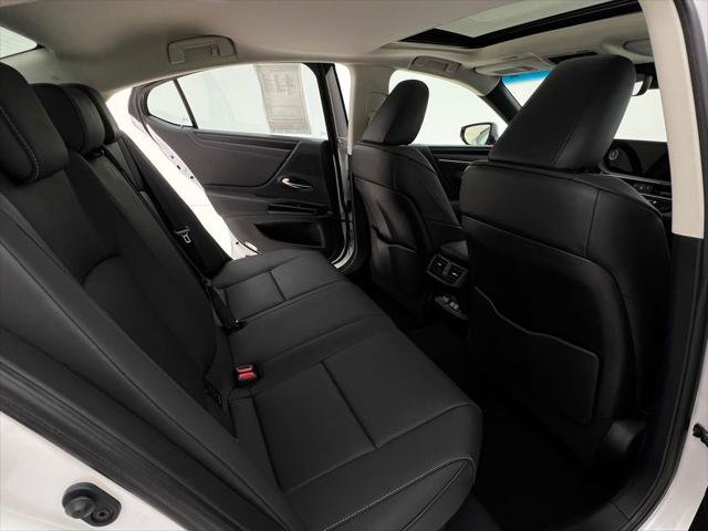 Certified 2024 Lexus ES 300h w/ Premium Package FWD image 14