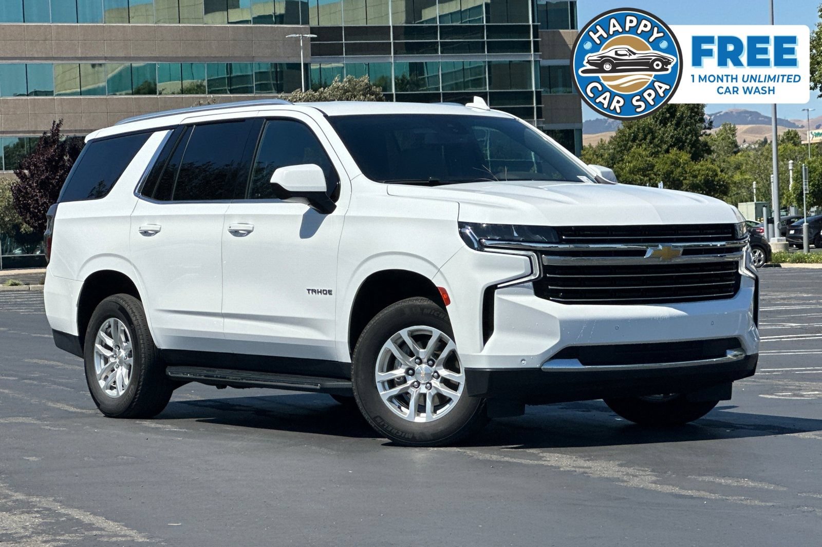 Used 2024 Chevrolet Tahoe LT RWD image 1