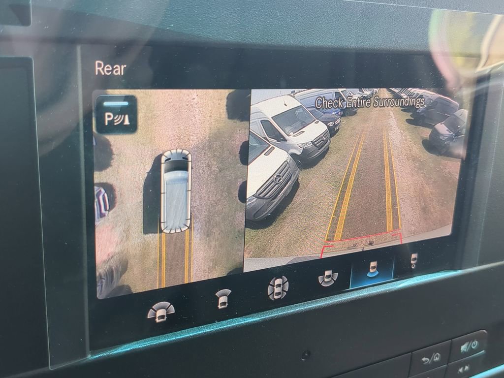 Used 2024 Mercedes-Benz Sprinter 2500 image 7