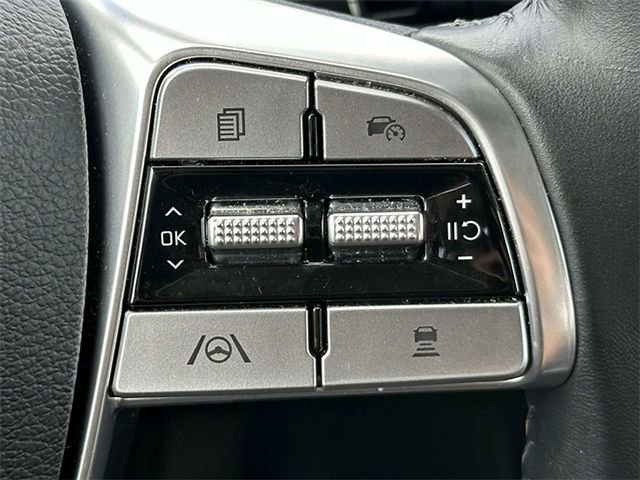 Used 2025 Kia Telluride S image 17
