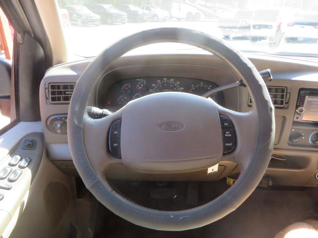 Used 2000 Ford Excursion XLT image 16