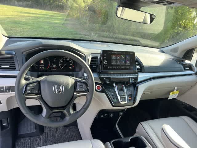 Certified 2026 Honda Odyssey Touring image 15