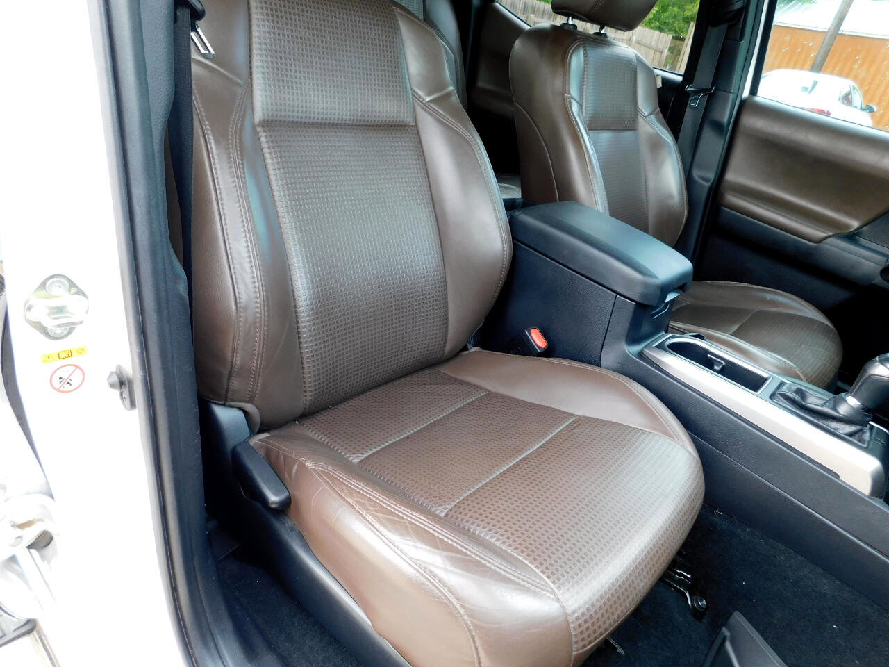 Used 2020 Toyota Tacoma Limited image 18