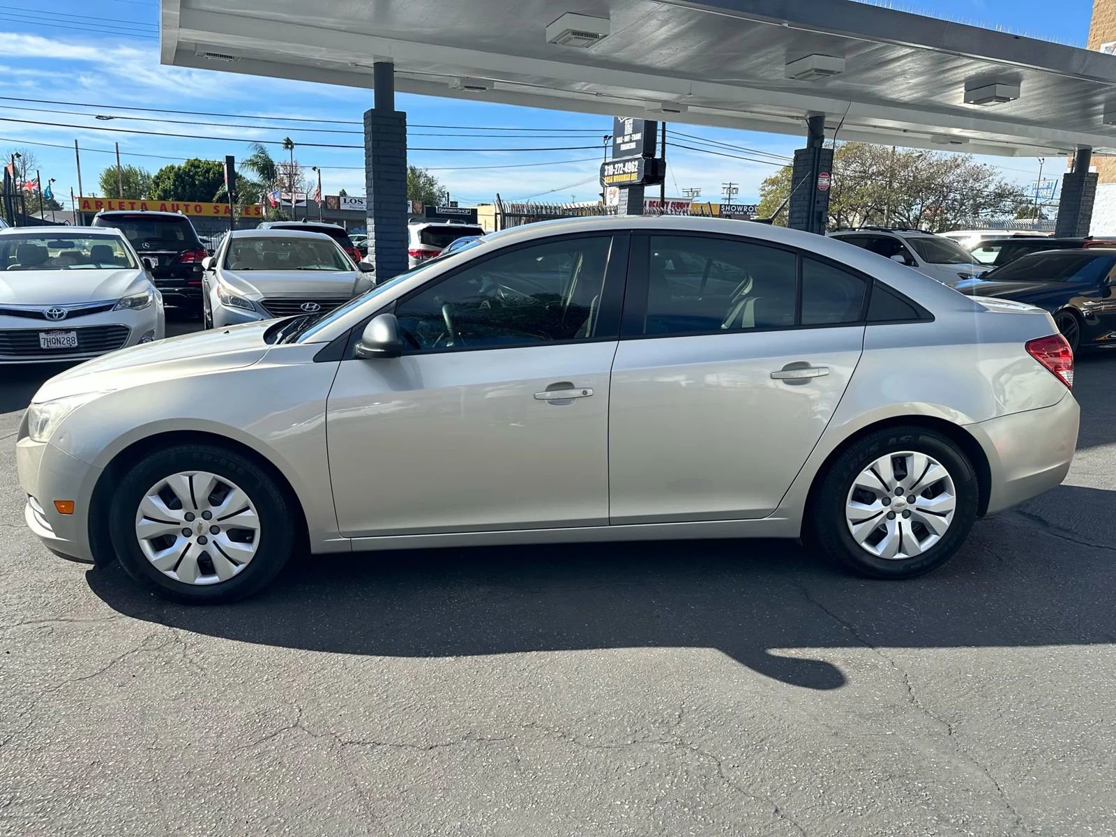 Used 2014 Chevrolet Cruze LS image 28