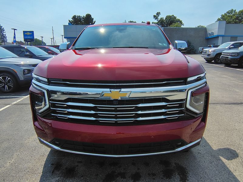 Used 2025 Chevrolet Tahoe Premier AWD/4WD image 2
