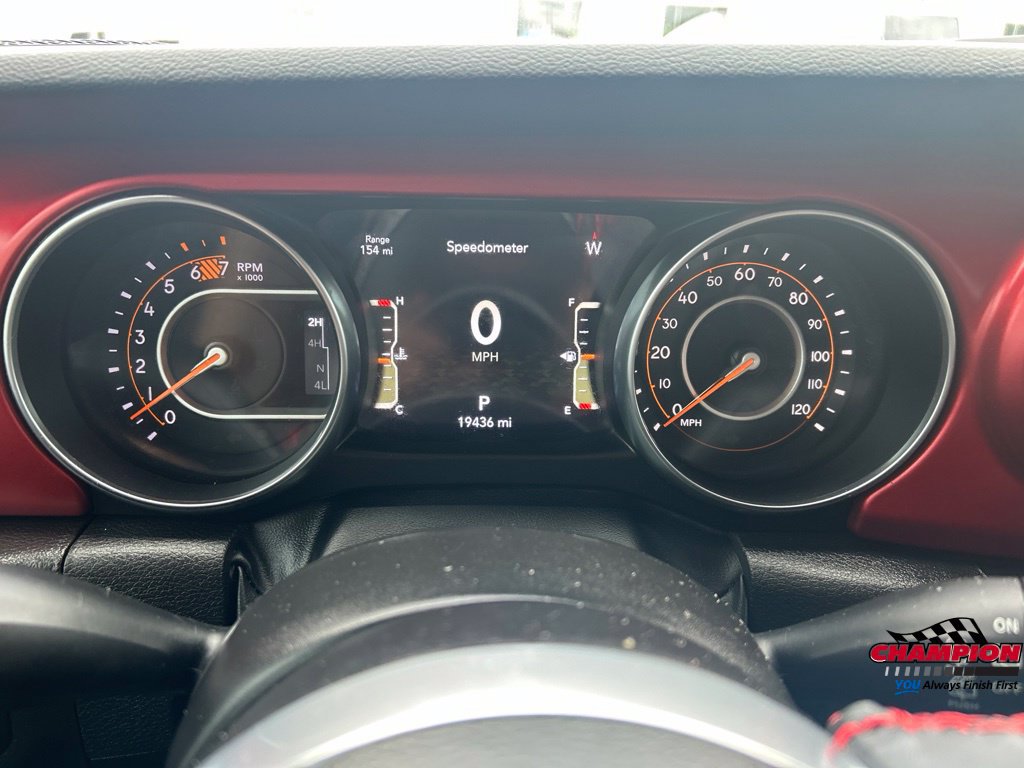 Used 2023 Jeep Wrangler Unlimited Rubicon w/ Cold Weather Group AWD/4WD image 14