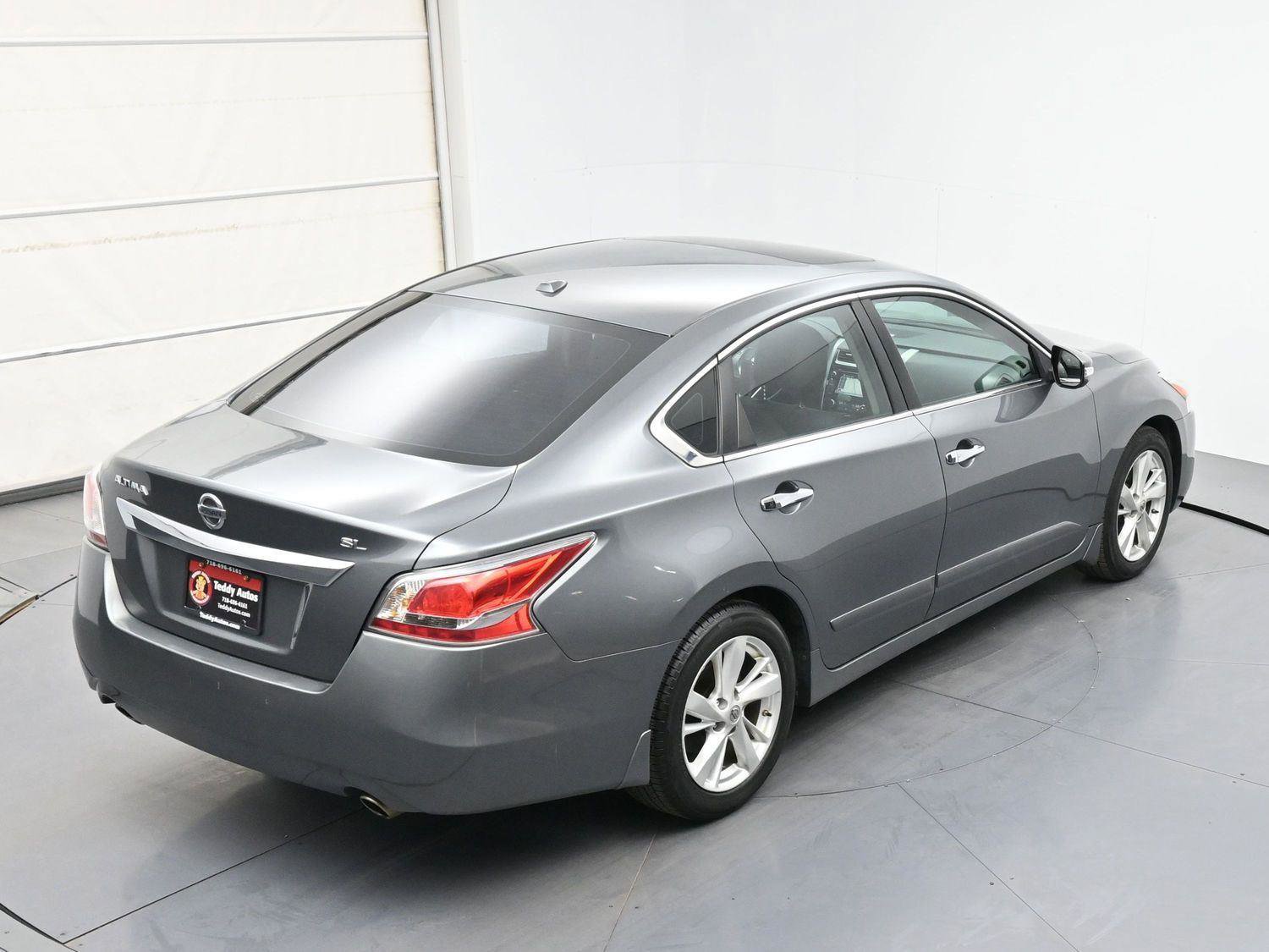 Used 2015 Nissan Altima 2.5 SL w/ Technology Package FWD image 33