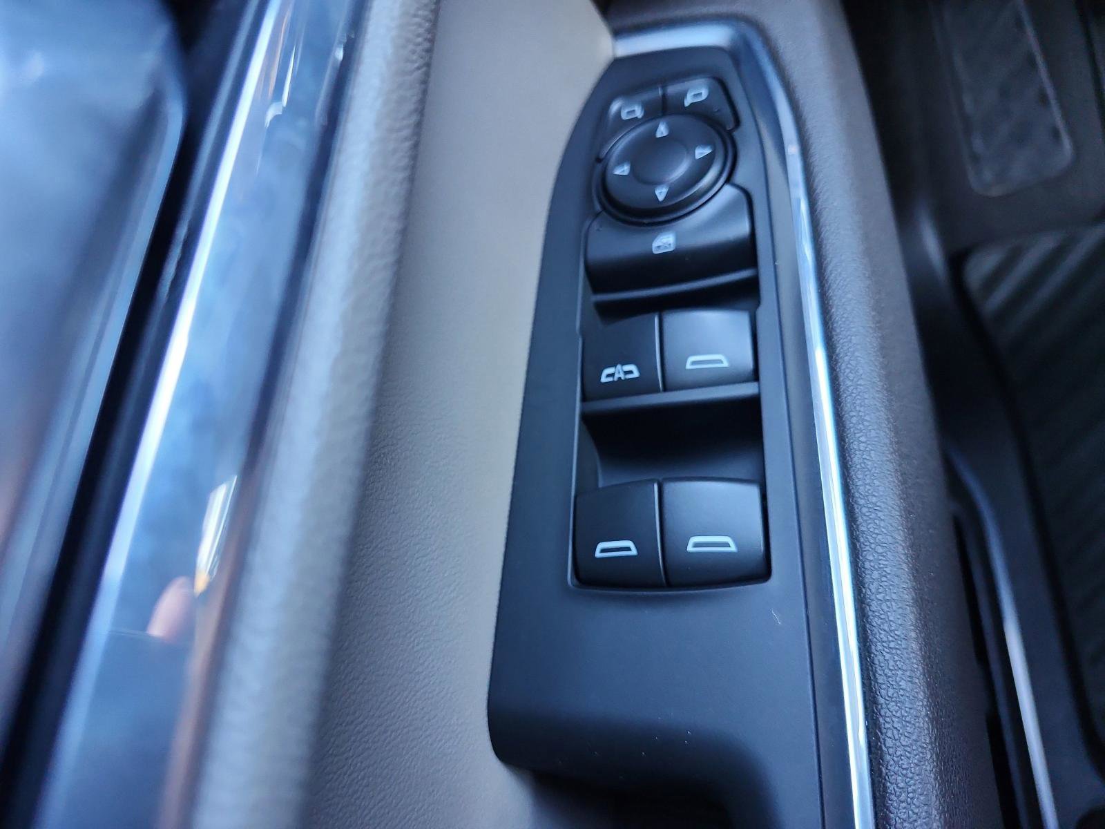 Used 2025 GMC Sierra 1500 SLE image 20