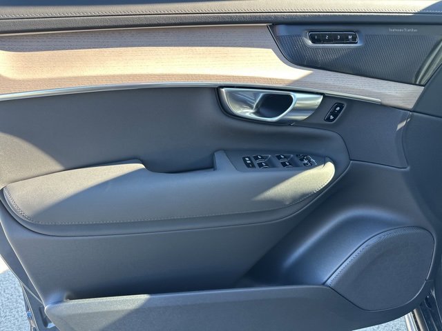 New 2026 Volvo XC90 B6 Plus w/ Protection Package Premier image 12