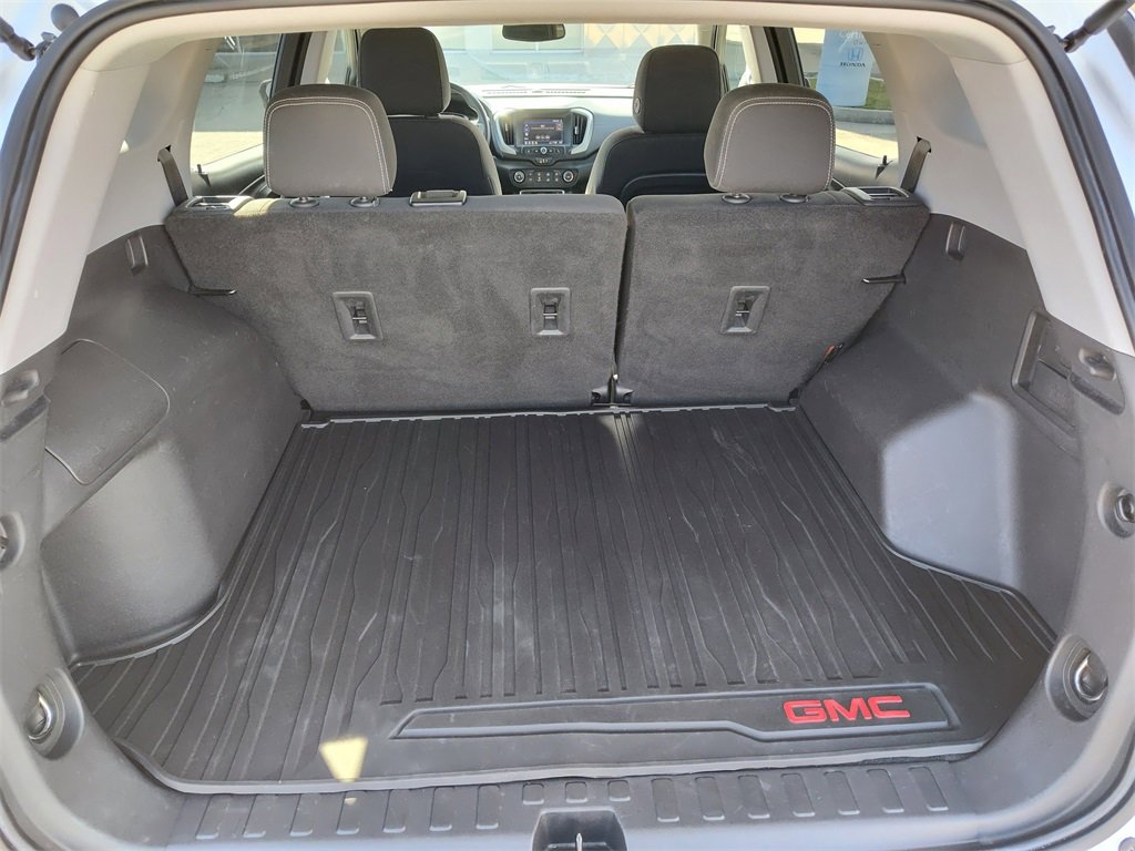 Used 2022 GMC Terrain SLE image 8