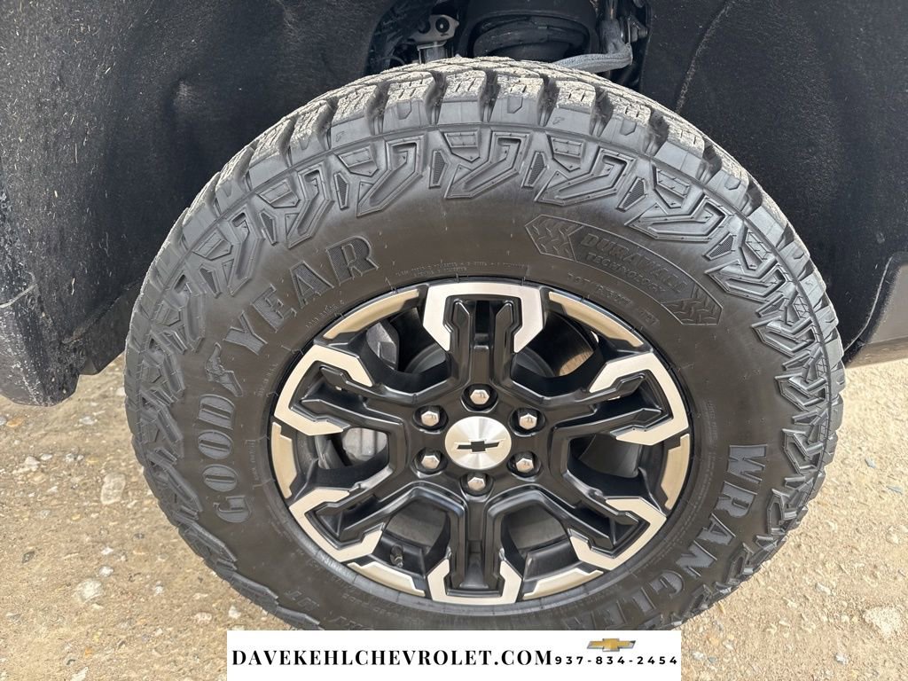 Used 2025 Chevrolet Silverado 1500 ZR2 w/ Technology Package image 42