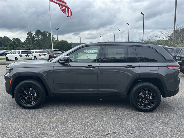 New 2025 Jeep Grand Cherokee Altitude video 2
