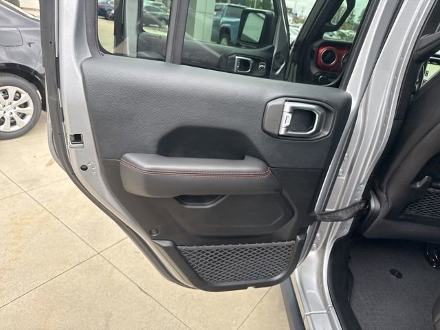 Used 2018 Jeep Wrangler Unlimited Rubicon AWD/4WD image 32