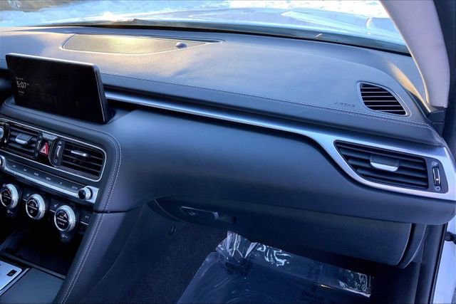 Used 2023 Genesis G70 2.0T image 24