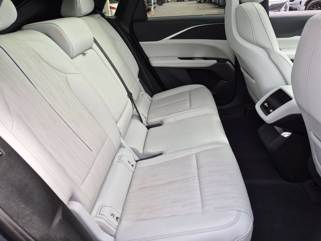 Certified 2024 Cadillac Lyriq Luxury RWD image 20