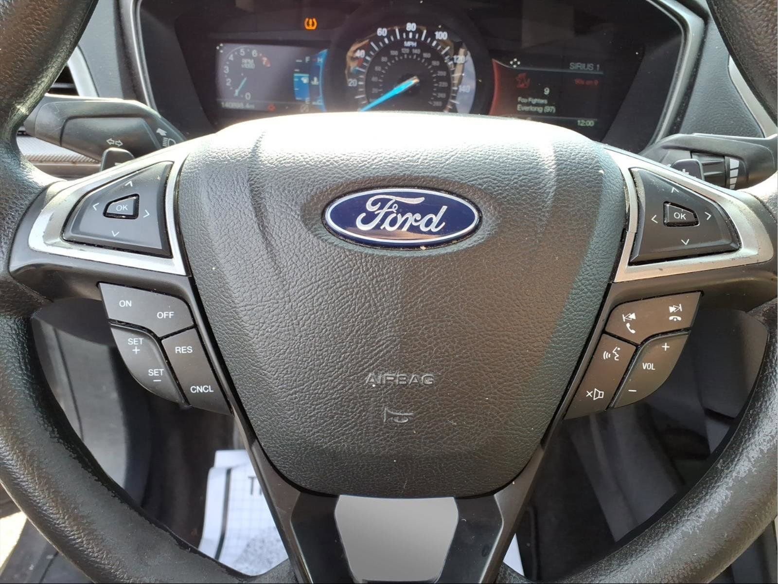 Used 2018 Ford Fusion SE w/ Fusion SE Technology Package image 11