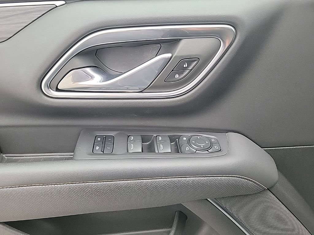 Used 2023 GMC Yukon SLT w/ SLT Luxury Package AWD/4WD image 15