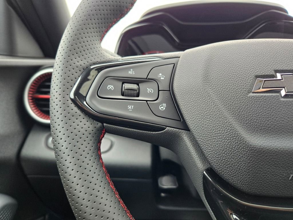 New 2026 Chevrolet Trax RS w/ Sunroof Package image 26