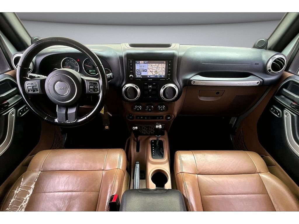 Used 2011 Jeep Wrangler Unlimited Sahara w/ Dual Top Group AWD/4WD image 10