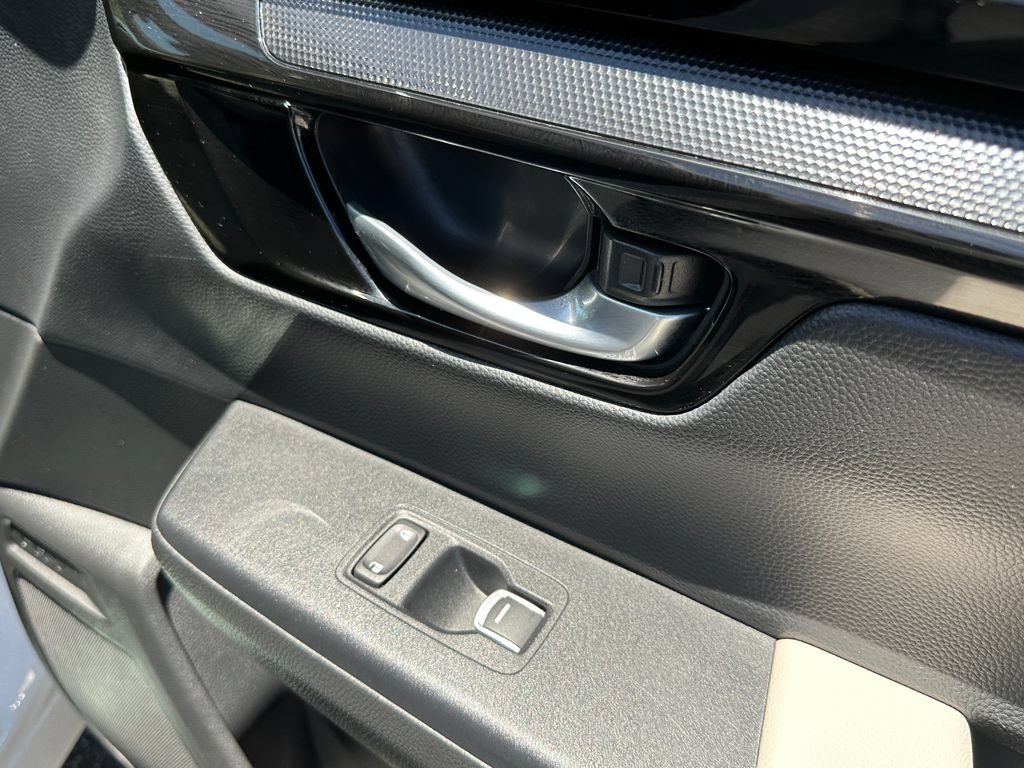 Used 2025 Honda CR-V EX-L image 18