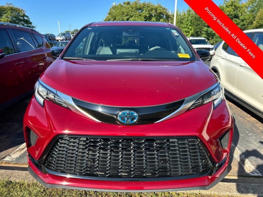 Used 2022 Toyota Sienna XSE w/ XSE Plus Package FWD image 15