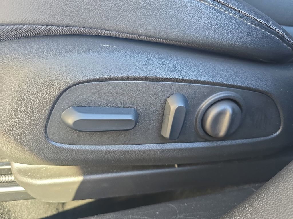 Used 2024 Buick Encore GX Sport Touring w/ Comfort Package image 28