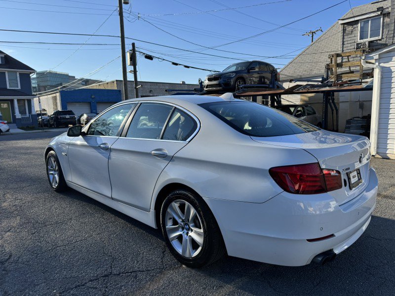 Used 2013 BMW 528i xDrive Sedan image 4