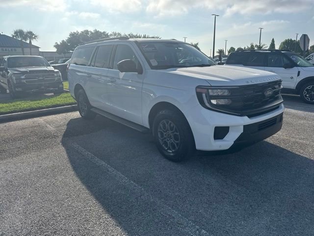 Used 2025 Ford Expedition Max Active RWD image 3