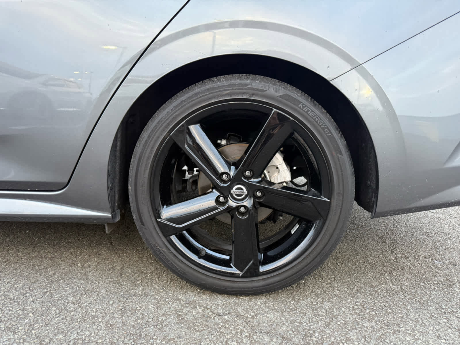 Used 2022 Nissan Sentra SR w/ SR Premium Package image 5