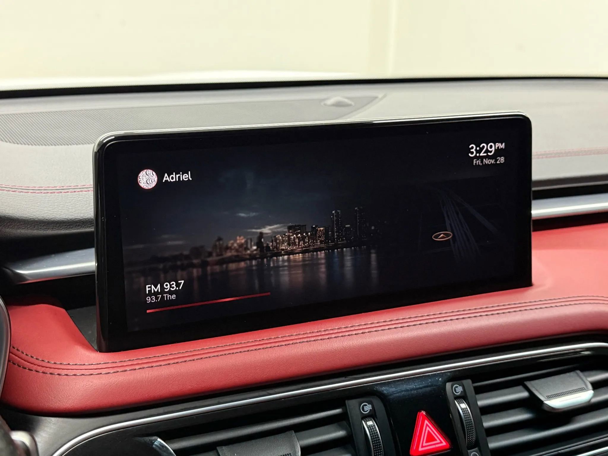 Used 2022 Genesis G70 3.3T Launch Edition image 24