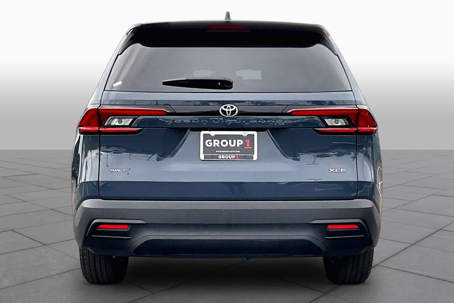 Used 2025 Toyota Grand Highlander AWD image 5