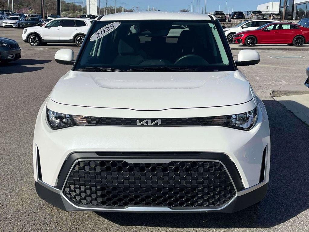 Certified 2025 Kia Soul LX w/ LX Technology Package image 31