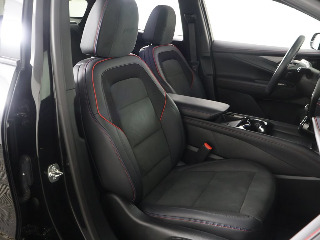 Used 2024 Chevrolet Blazer EV RS AWD/4WD image 32