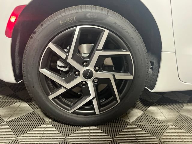 New 2027 Chrysler Pacifica Pinnacle AWD/4WD image 50