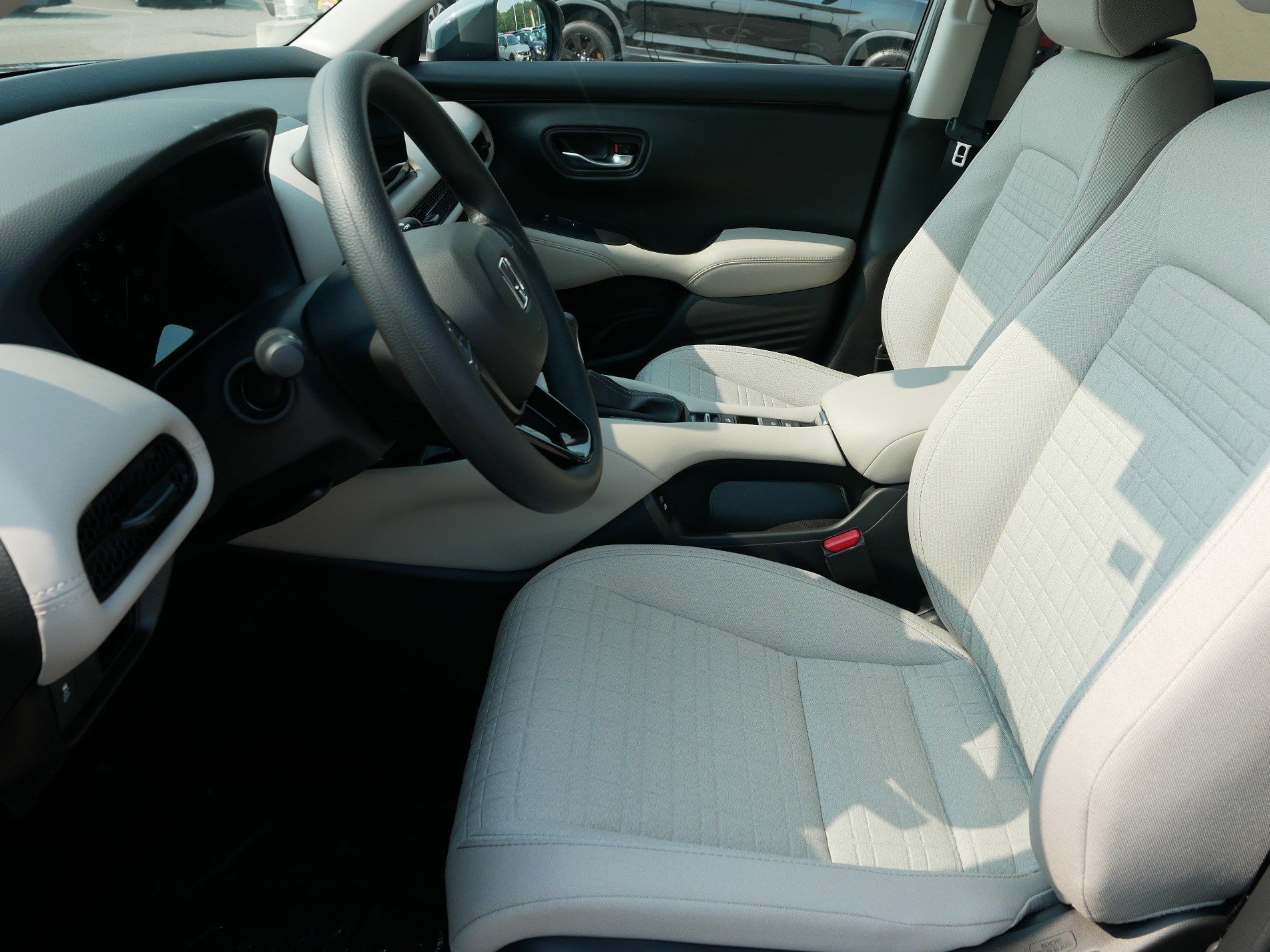 New 2027 Honda HR-V LX image 5