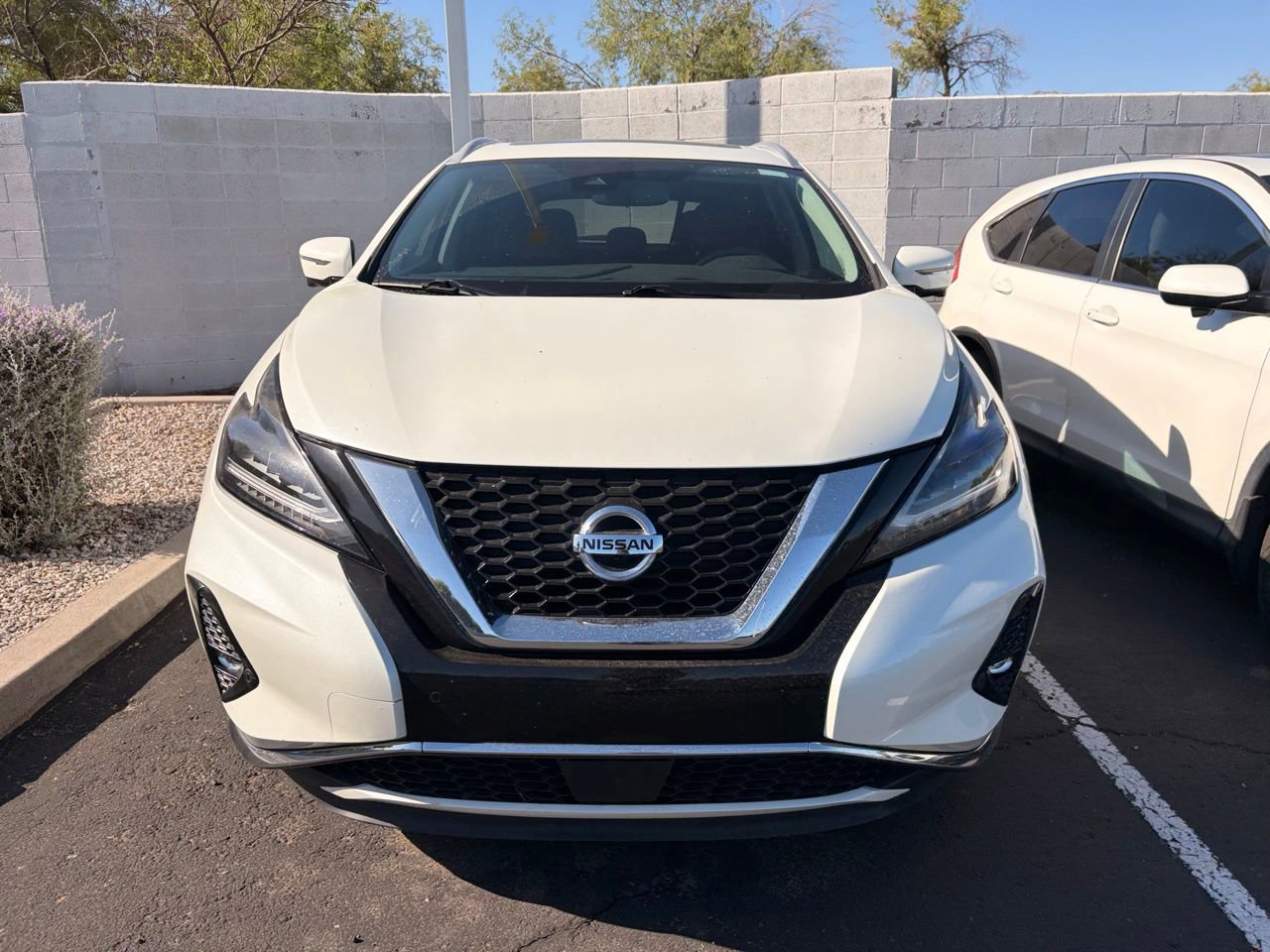Used 2022 Nissan Murano Platinum w/ Cargo Package FWD image 3