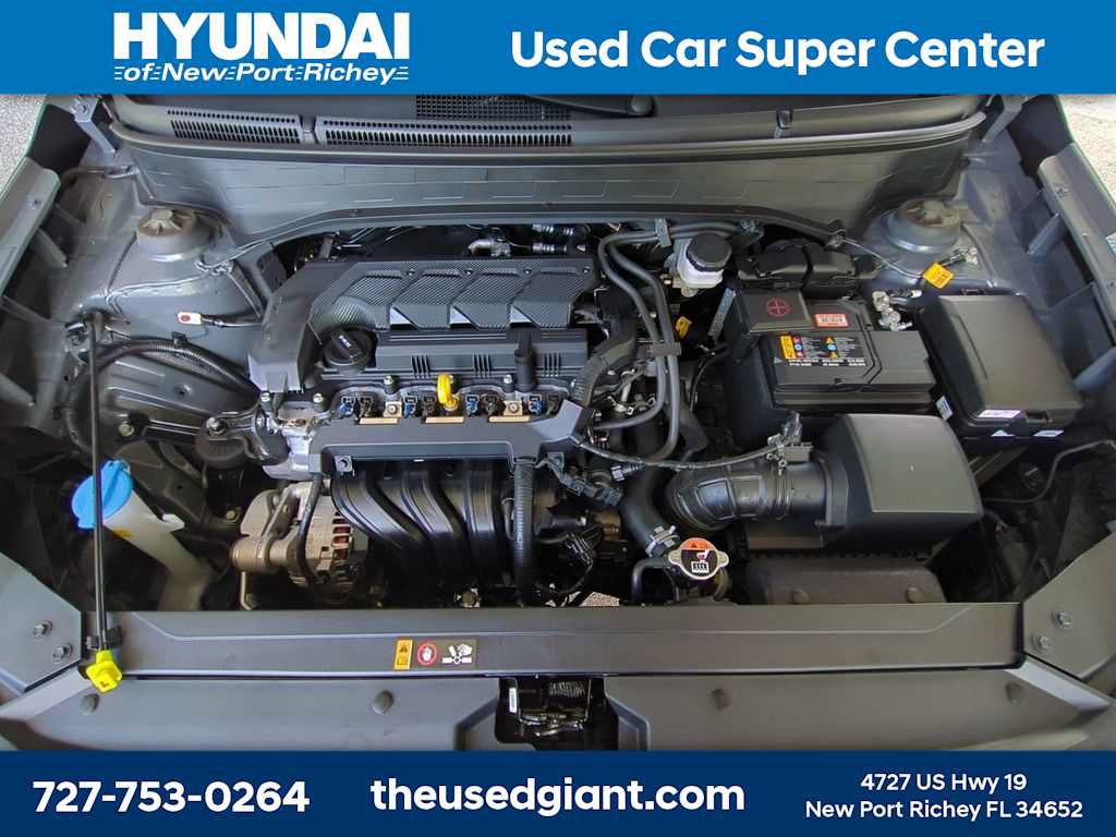Used 2024 Hyundai Venue Limited FWD image 13