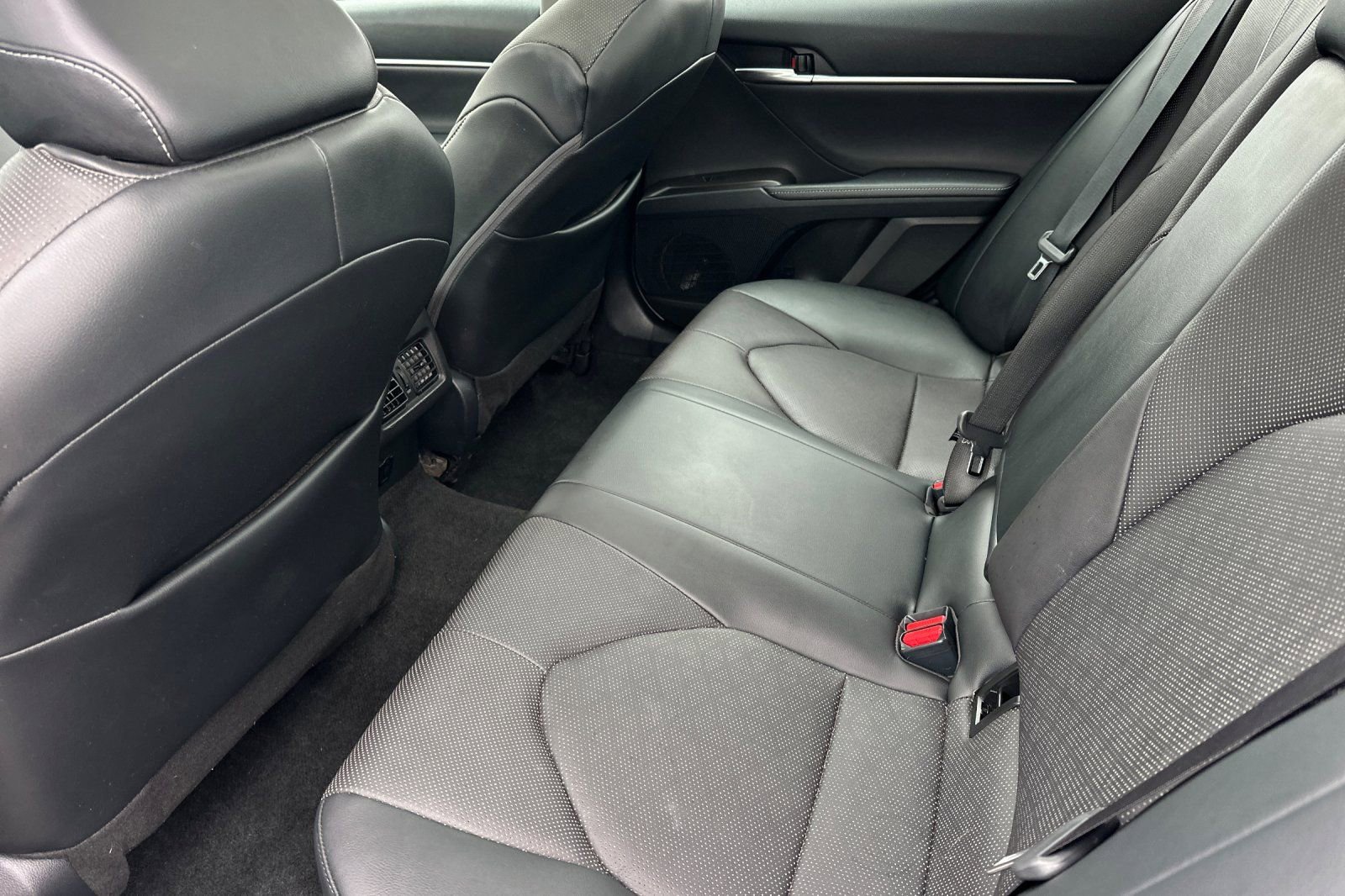 Used 2022 Toyota Camry XSE w/ Navigation Package FWD image 12