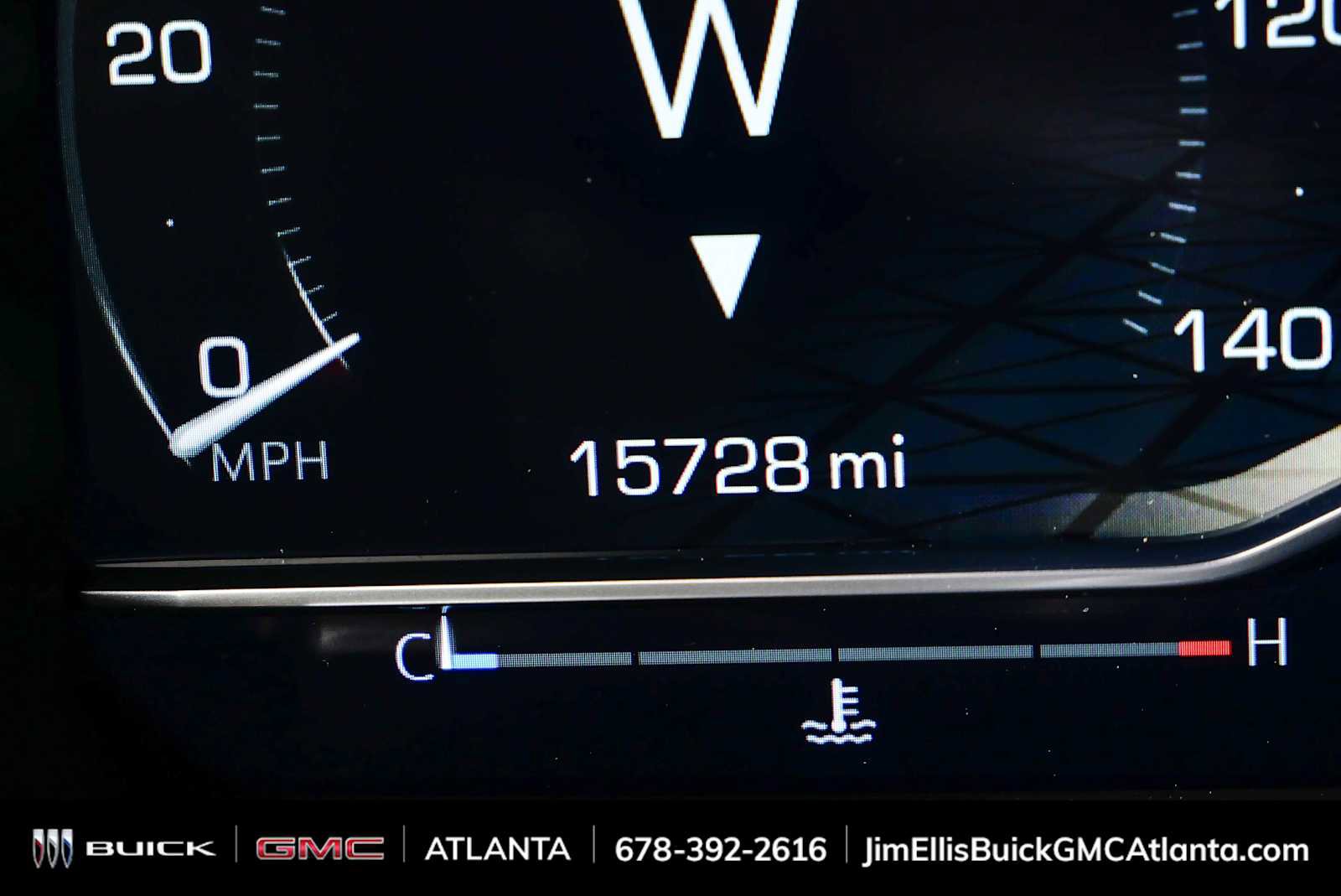 Used 2022 GMC Sierra 1500 SLT w/ SLT Premium Plus Package AWD/4WD image 9