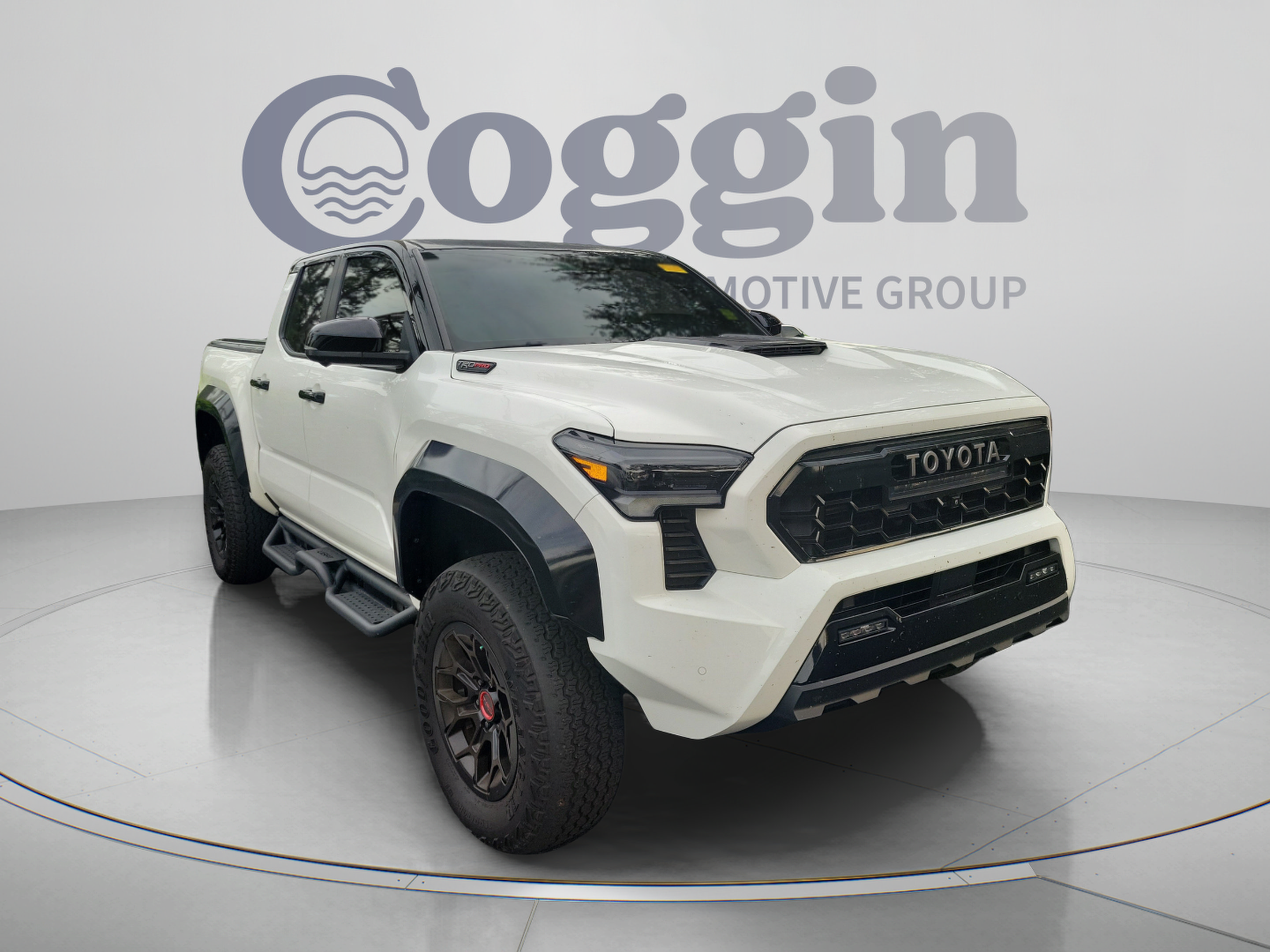 Certified 2025 Toyota Tacoma TRD Pro AWD/4WD image 5